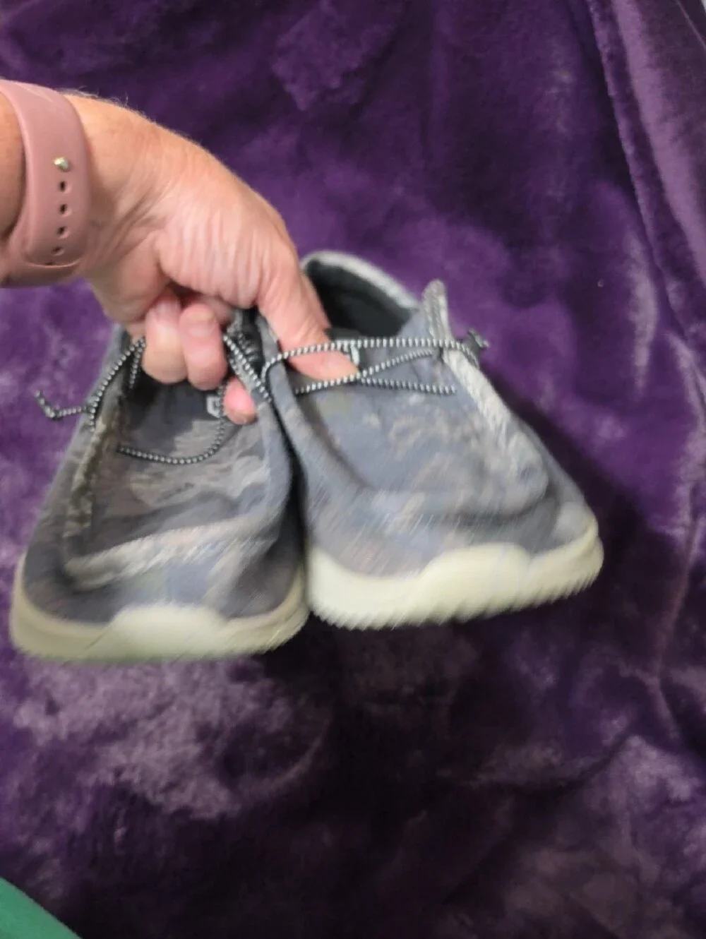 Howitzer Patriot Men’s Gray Camouflage Slip-On Loafers with Elastic Lacing Sz 9
